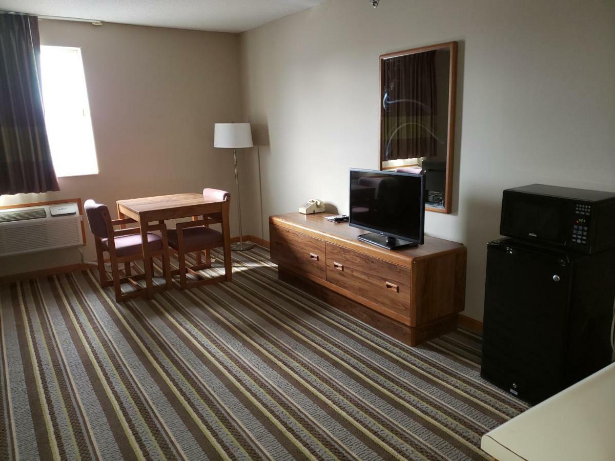 Super 8 By Wyndham Watseka Hotel Exterior foto